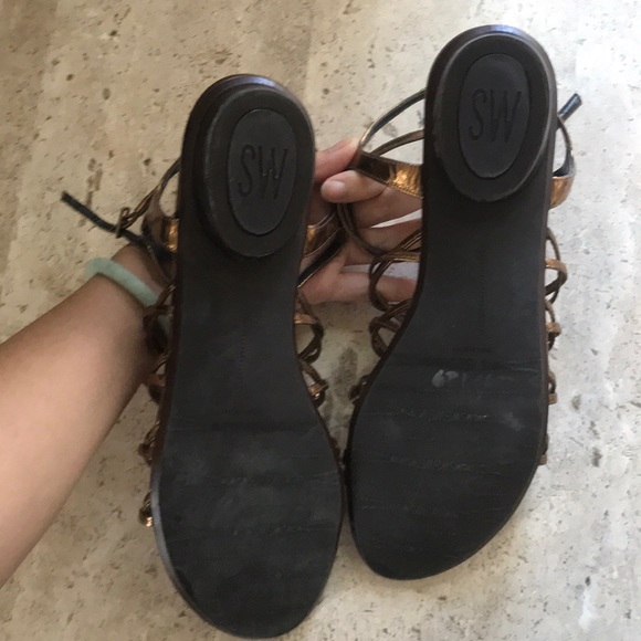 Stuart Weitzman gold/bronze sandals - Picture 4 of 5